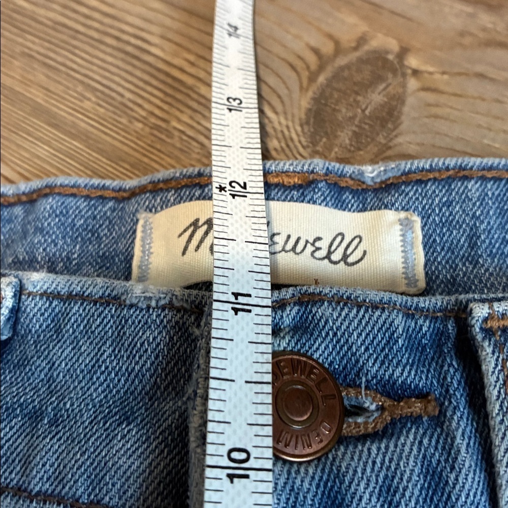 Madewell Classic Straight Jean Light-Medium Wash Size 24 High rise 5 Pocket - Picture 6 of 11